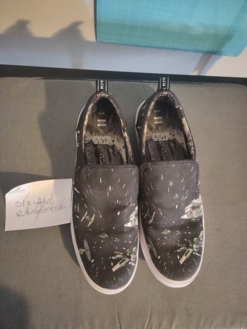 New without box Toms Women’s Star Wars Shoe Sz 11 - Picture 9 of 16